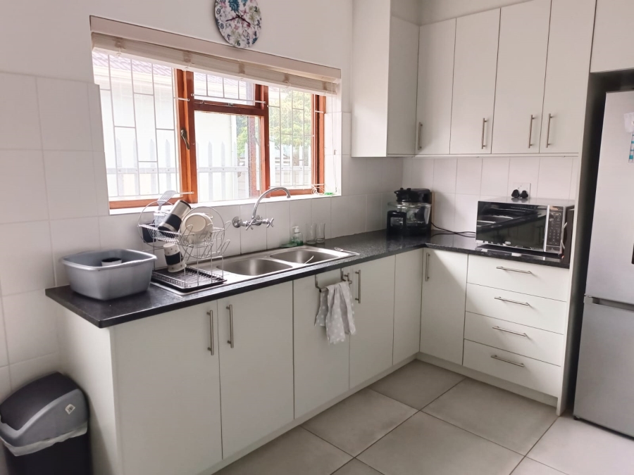 To Let 3 Bedroom Property for Rent in Fish Hoek Western Cape